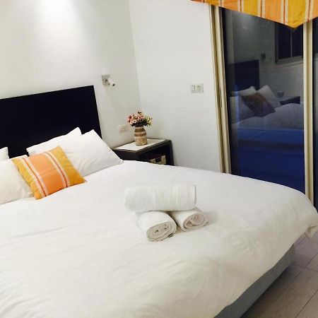 Regency Residence With Pool - Next The Beach Herzelia 外观 照片
